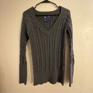 American Eagle Outfitters Gray V-Neck Sweater